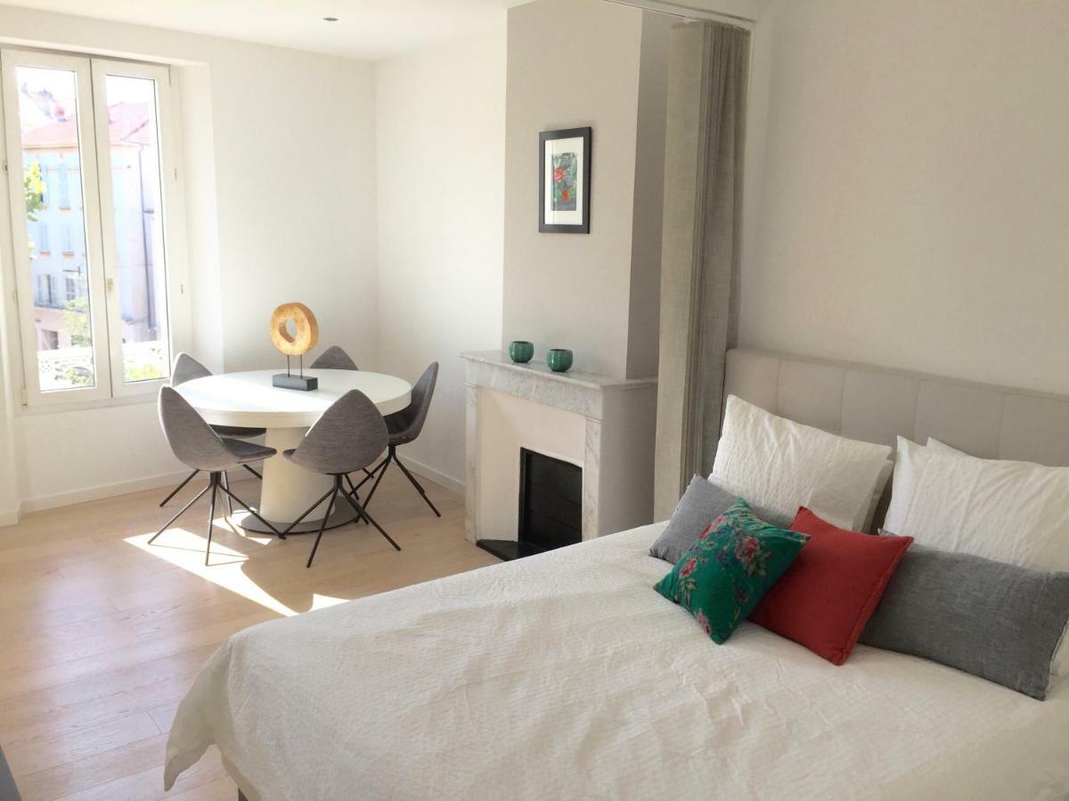 Bright & Modern Apartment In The Heart Of Antibes Ngoại thất bức ảnh