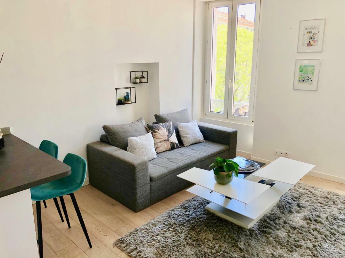Bright & Modern Apartment In The Heart Of Antibes Ngoại thất bức ảnh