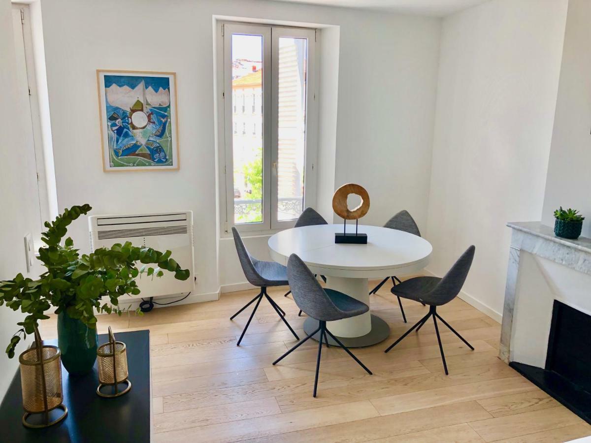 Bright & Modern Apartment In The Heart Of Antibes Ngoại thất bức ảnh